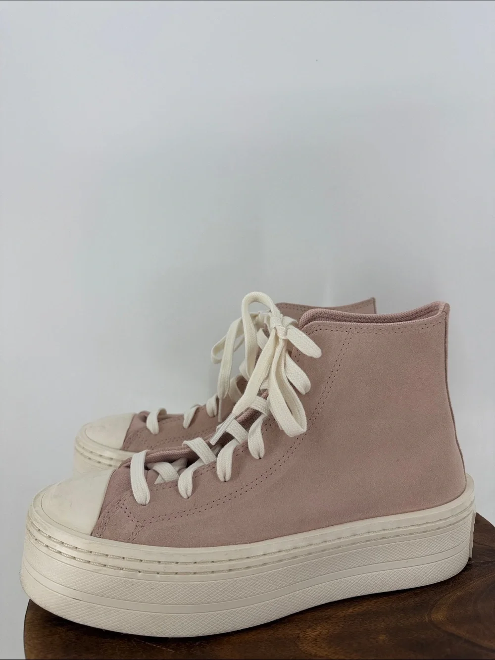 Converse Chuck Taylor AS Modern Lift Mono Suede Platform Pink Women’s 7.5